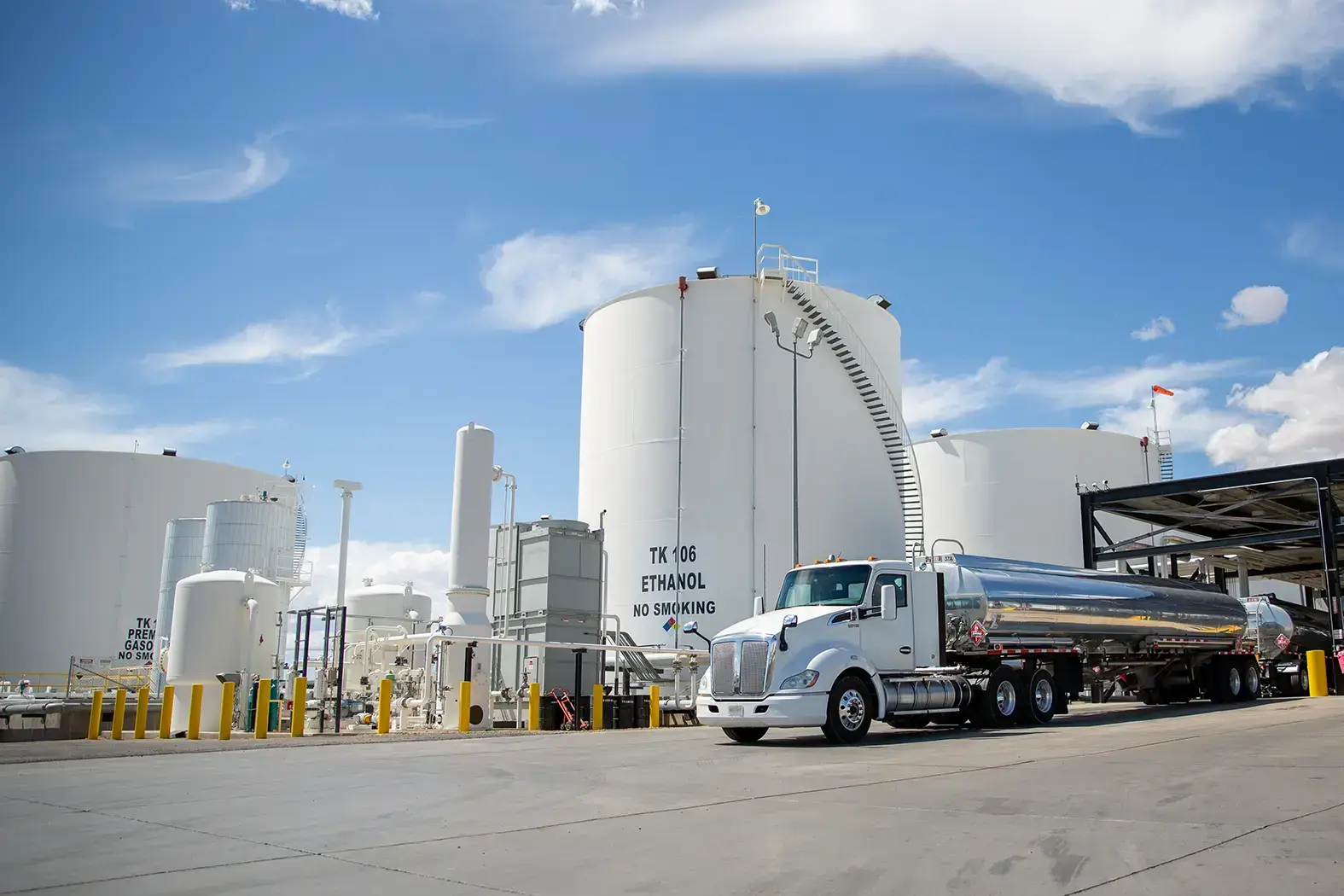 Commercial petroleum supply for fleet and worksite operations